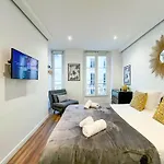 Urbanflat 206 - Beautiful Studio In The Center Of Paris