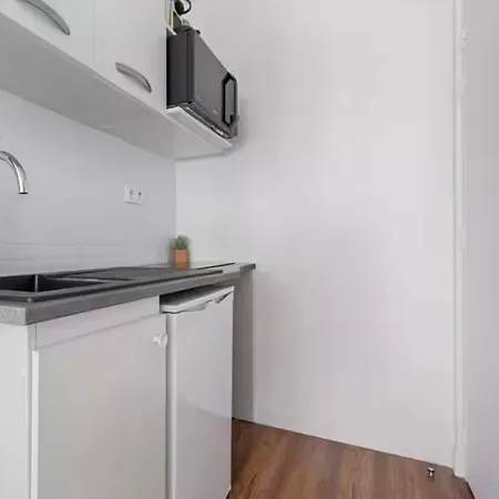 Appartamento Urbanflat 206 - Beautiful In The Center Of Parigi